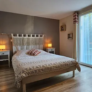 D Hotes Independante Dans Village Medieval , Creissels France
